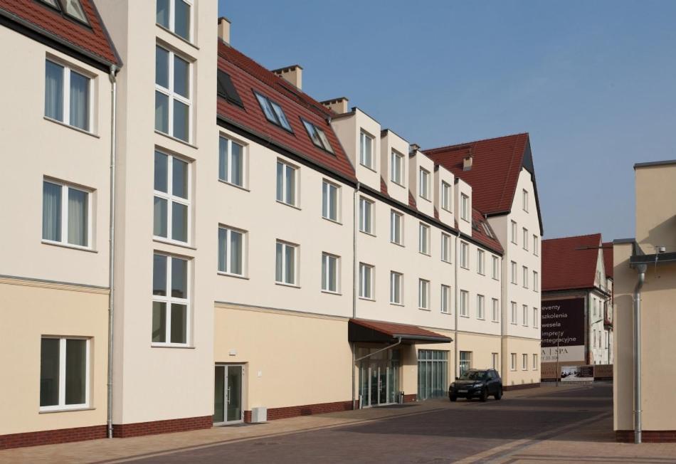 Hotel Milenium Legnica Exterior foto